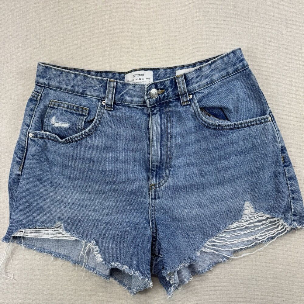 Cotton On High Rise Mom Denim Shorts Women’s US 8 Blue Distressed Raw Hem